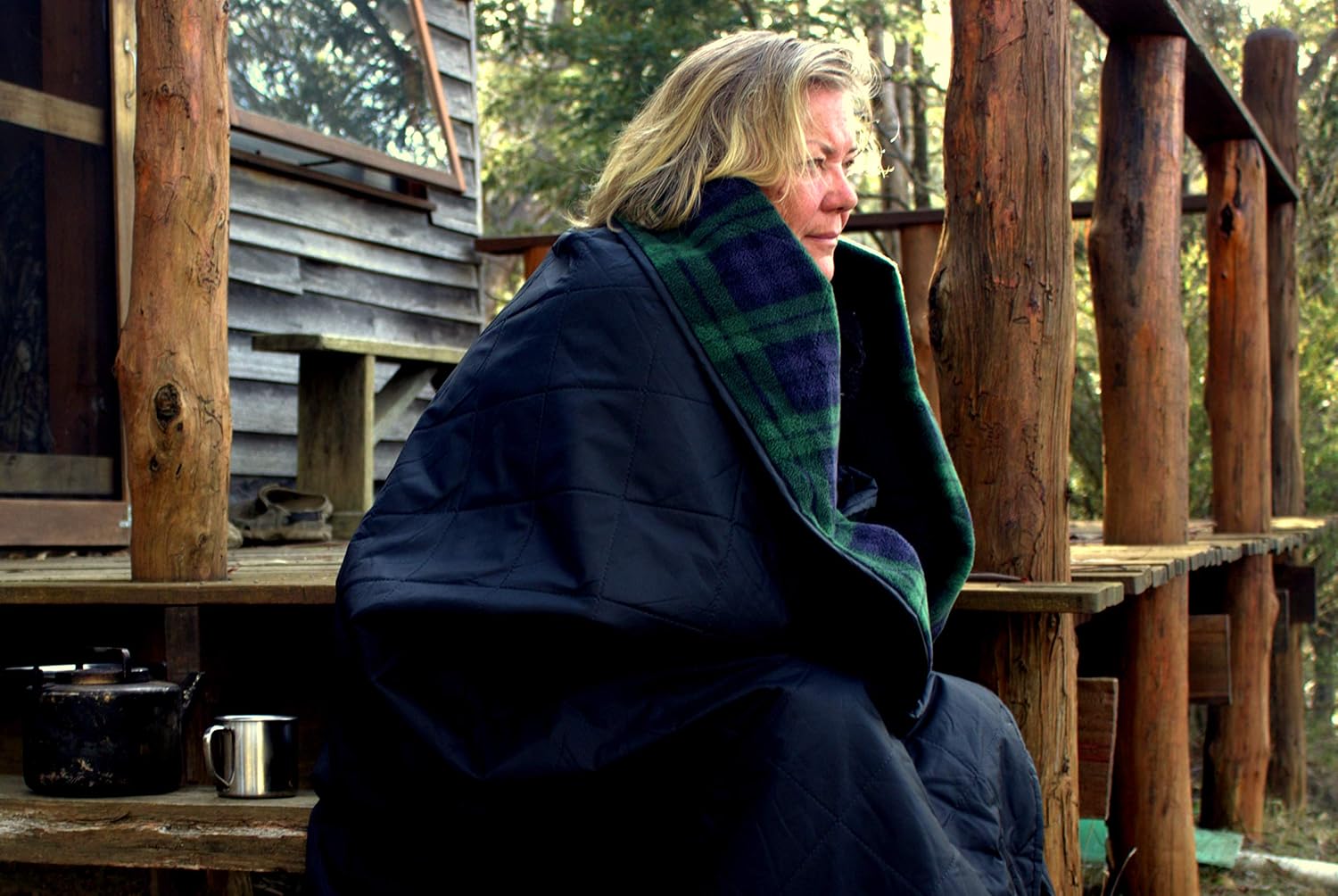 DOWN UNDER OUTDOORS Waterproof 350 GSM Fleece or Sherpa Stadium Blanket | Large Extra Thick, Windproof, Quilted, Machine Washable, Camping Picnic & Outdoor, Beach, Dog, secret pocket, 82 x 55 inches - Image 6
